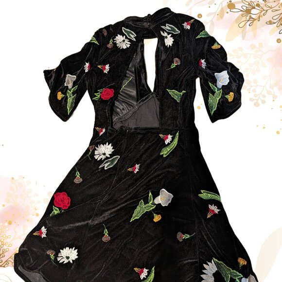 Dress - Picture 4 of 5